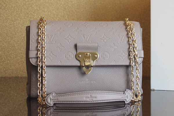 루이비통 모노그램 앙프렝뜨 바뱅 BB M44929 H5