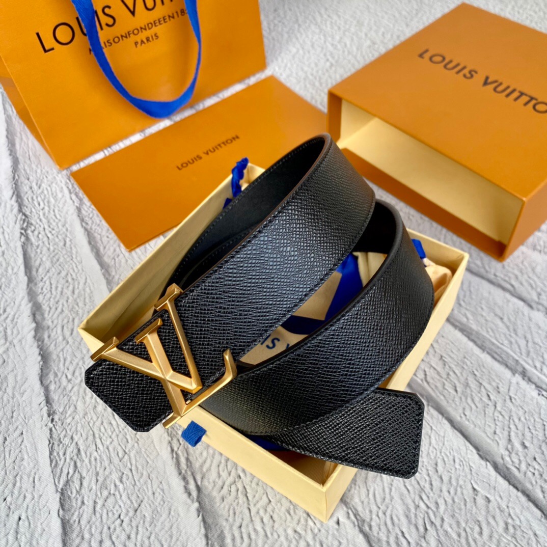 루이비통 2022 남성용 벨트 LV018 BT1