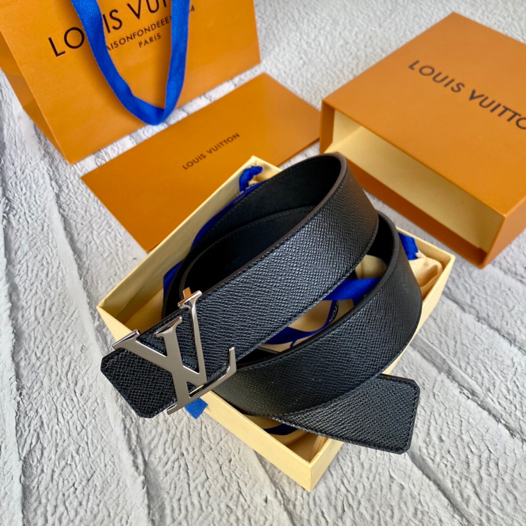 루이비통 2022 남성용 벨트 LV023 BT1