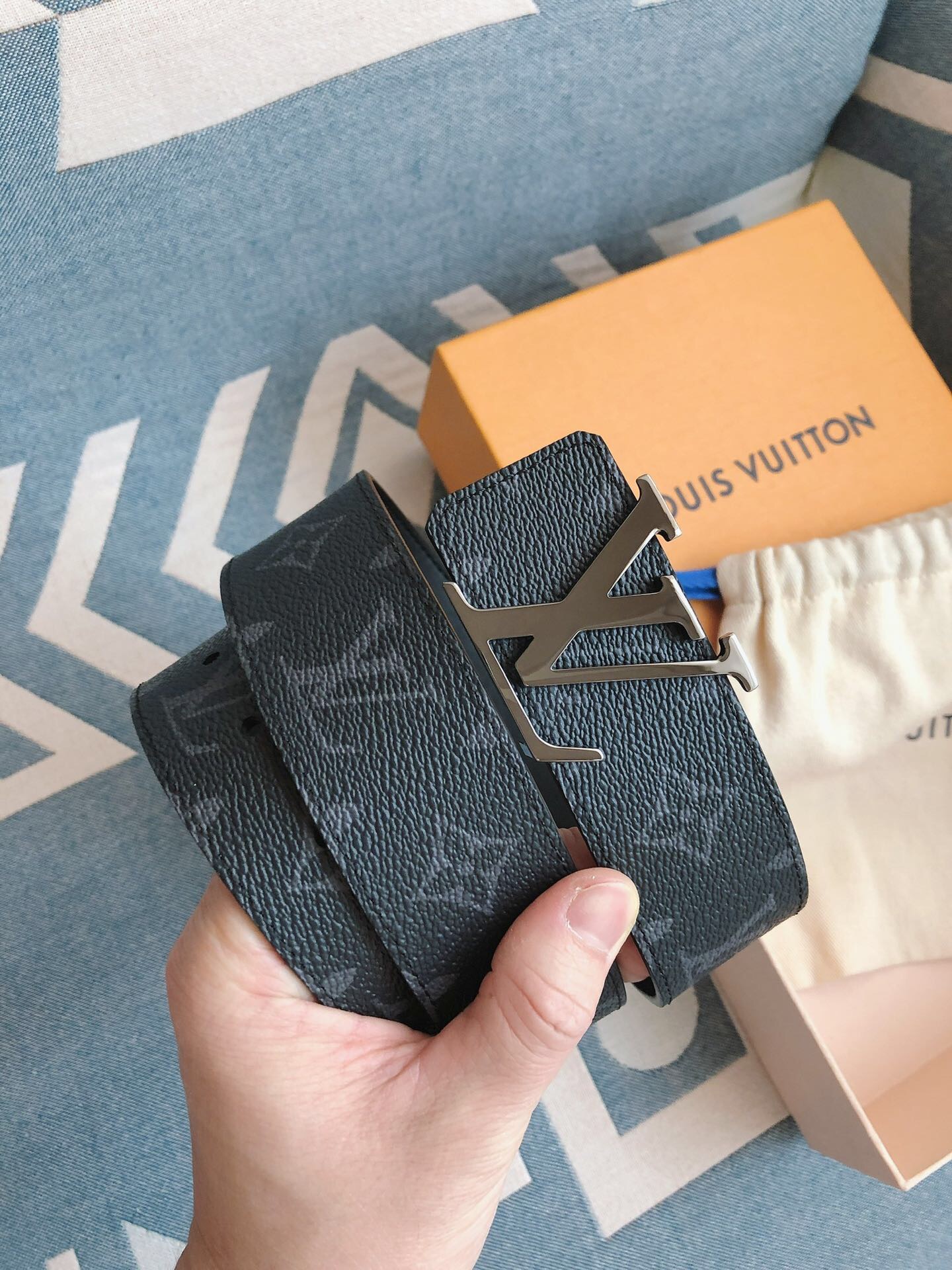 루이비통 2022 남성용 벨트 LV031 BT1