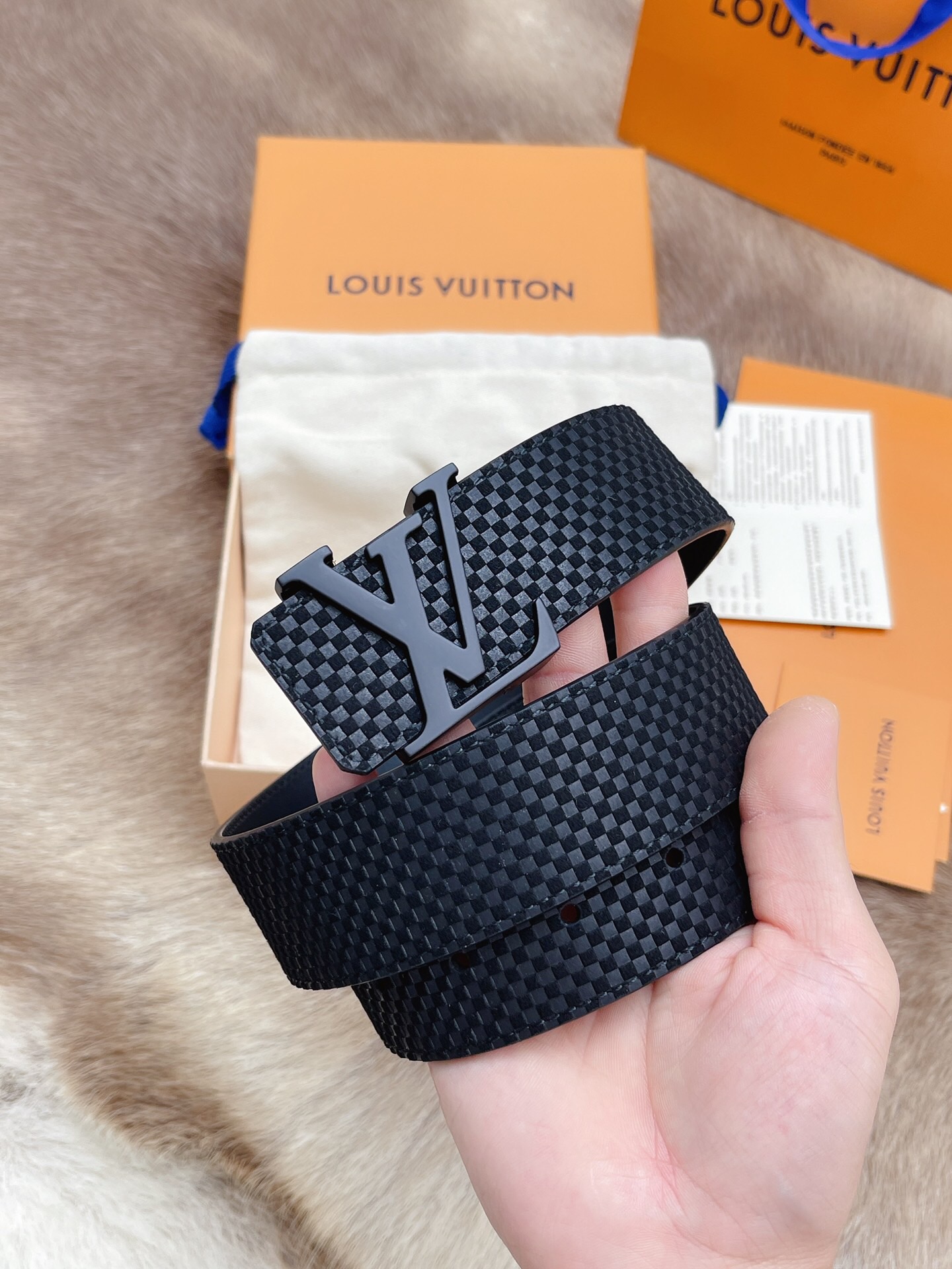 루이비통 2022 남성용 벨트 LV034 BT1