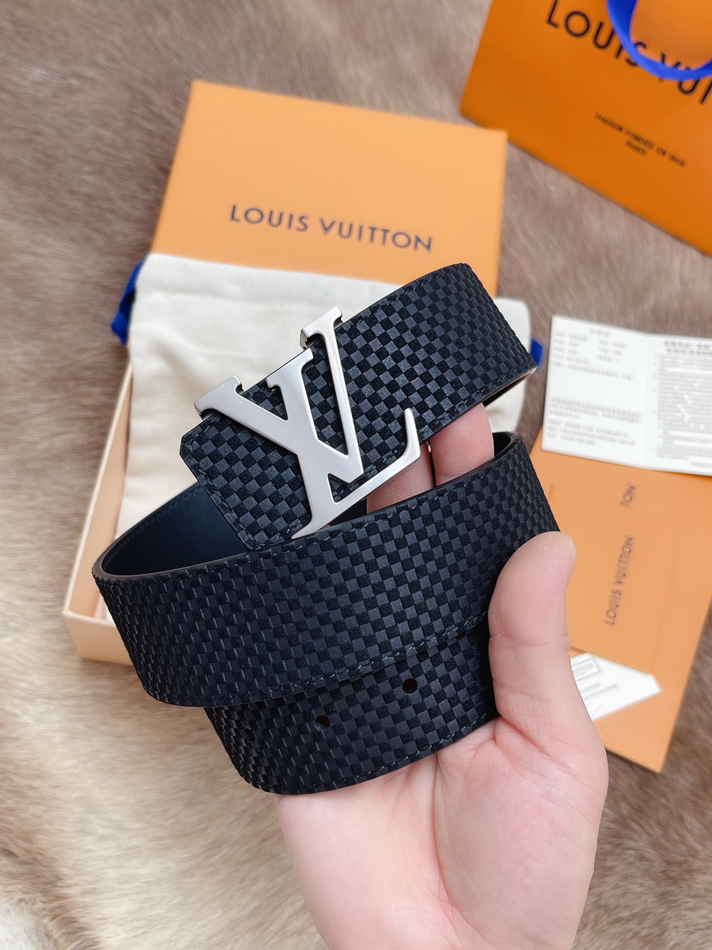 루이비통 2022 남성용 벨트 LV035 BT1