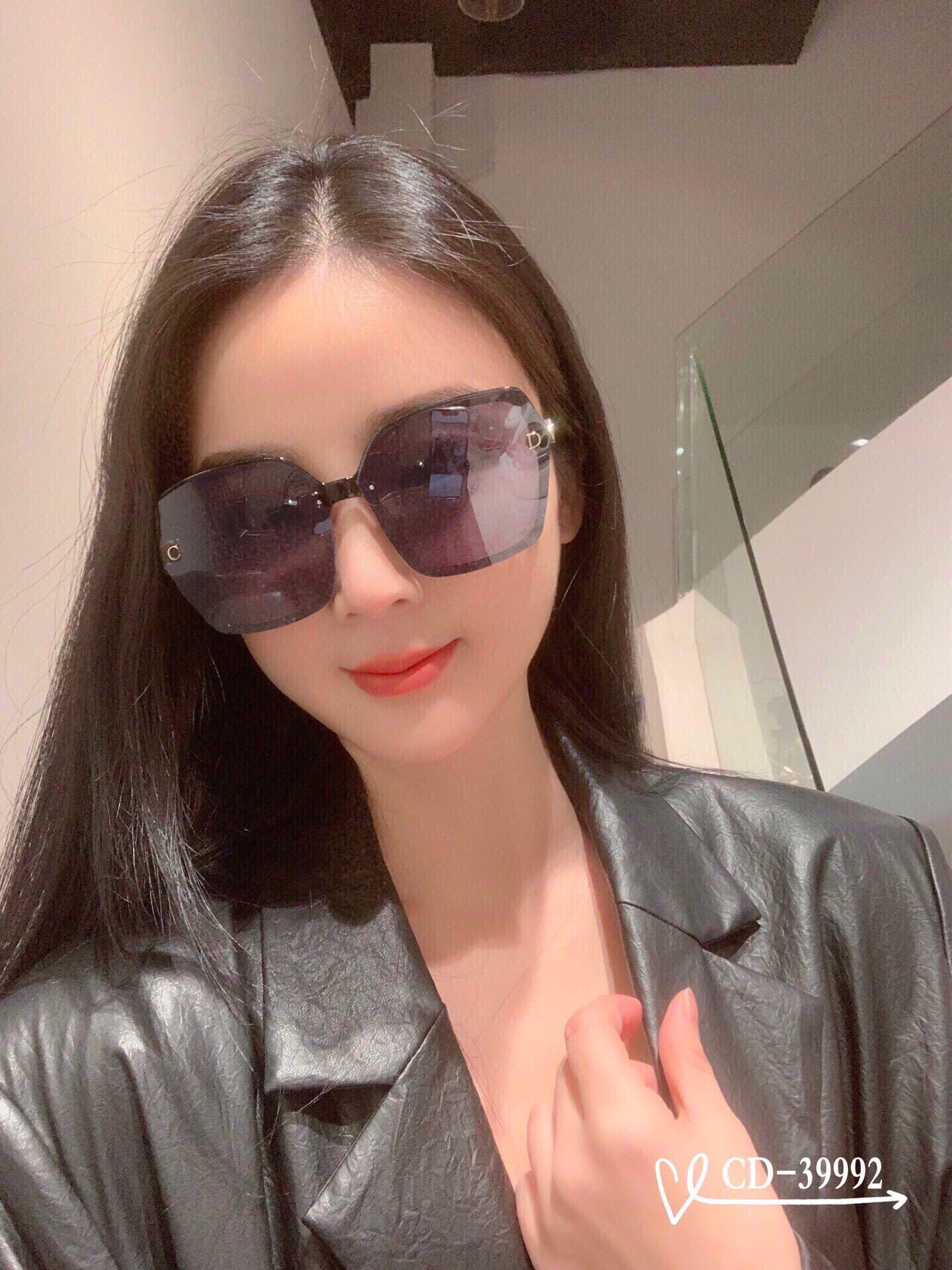 크리스챤 디올 2022 여성용 선글라스 CD006 SG1-A