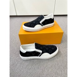 루이비통 2022 남성용 스니커즈 LV131 SH-E