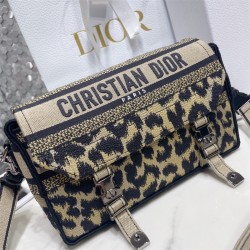 크리스챤 디올   캠프백   CD017 LI