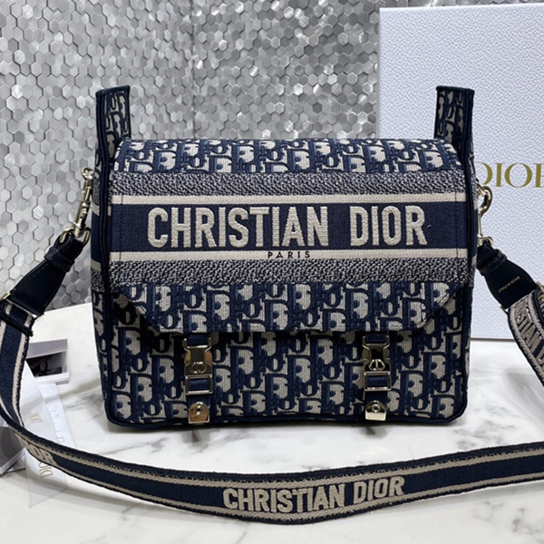크리스챤 디올 오블리크 자카드 캠프 메신저 숄더백  M1240 LI