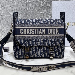 크리스챤 디올 오블리크 자카드 캠프 메신저 숄더백  M1240 LI