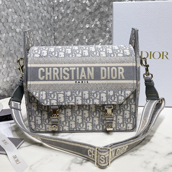 크리스챤 디올 오블리크 자카드 캠프 메신저 숄더백  M1240 LI