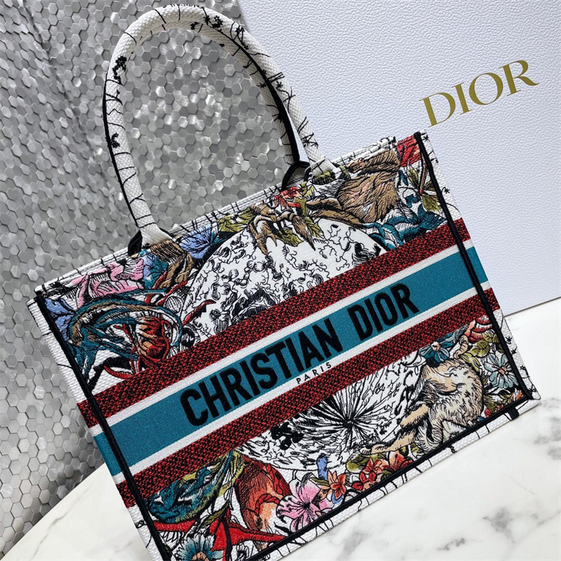 크리스챤 디올 북 토트백  M1286 2가지 사이즈 LI