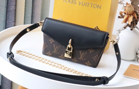 루이비통 패드락 온 스트랩 M80763 XL