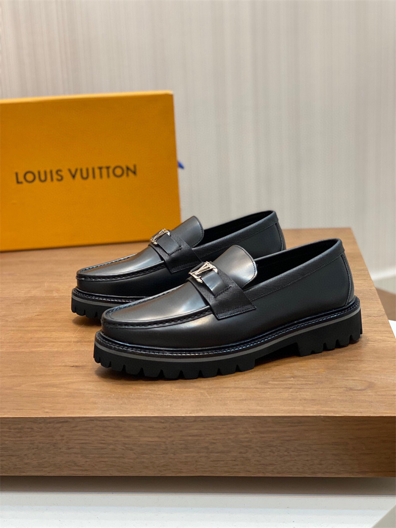 루이비통 2023 남성용 로퍼 LV300 SH-E