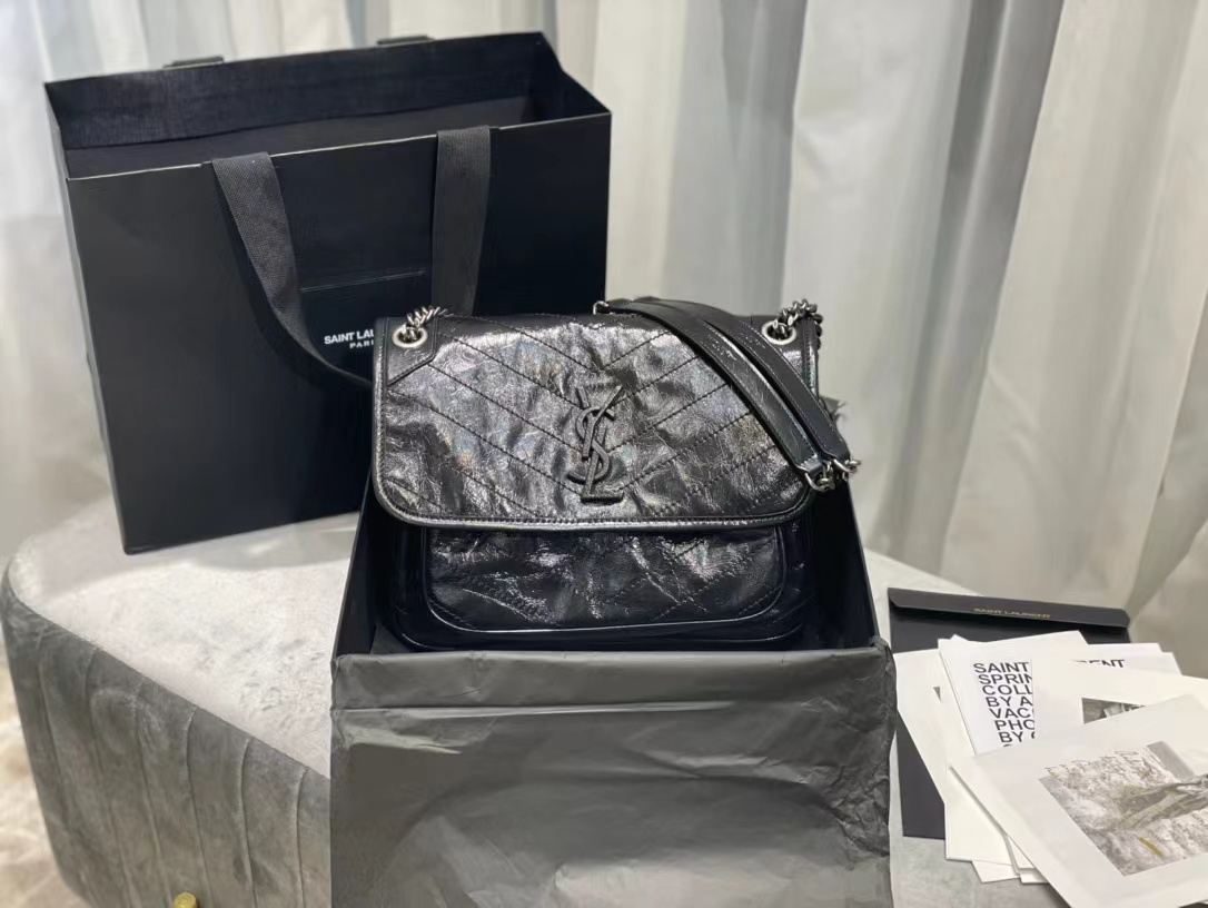 생로랑 니키백 체인백  미듐 ZP