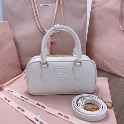 미우미우 아르카디  토트백 5BB142  PD1-B