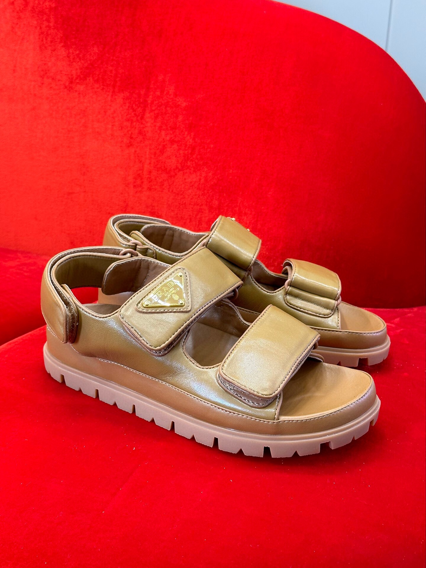 프라다 2024 여성용 샌들 WA3308 OS