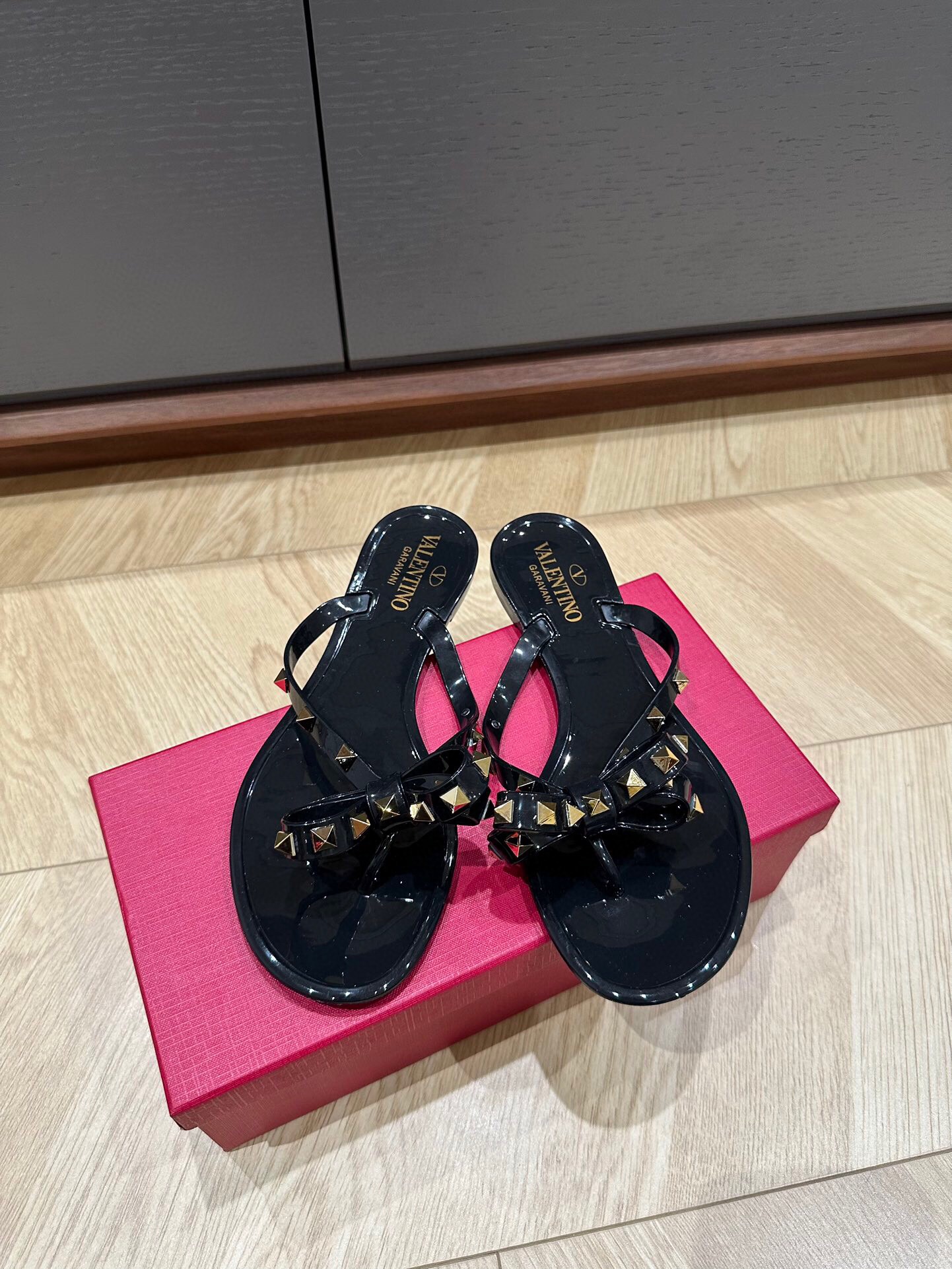발렌티노 2024 여성용 PVC 슬리퍼 WA3325 OS