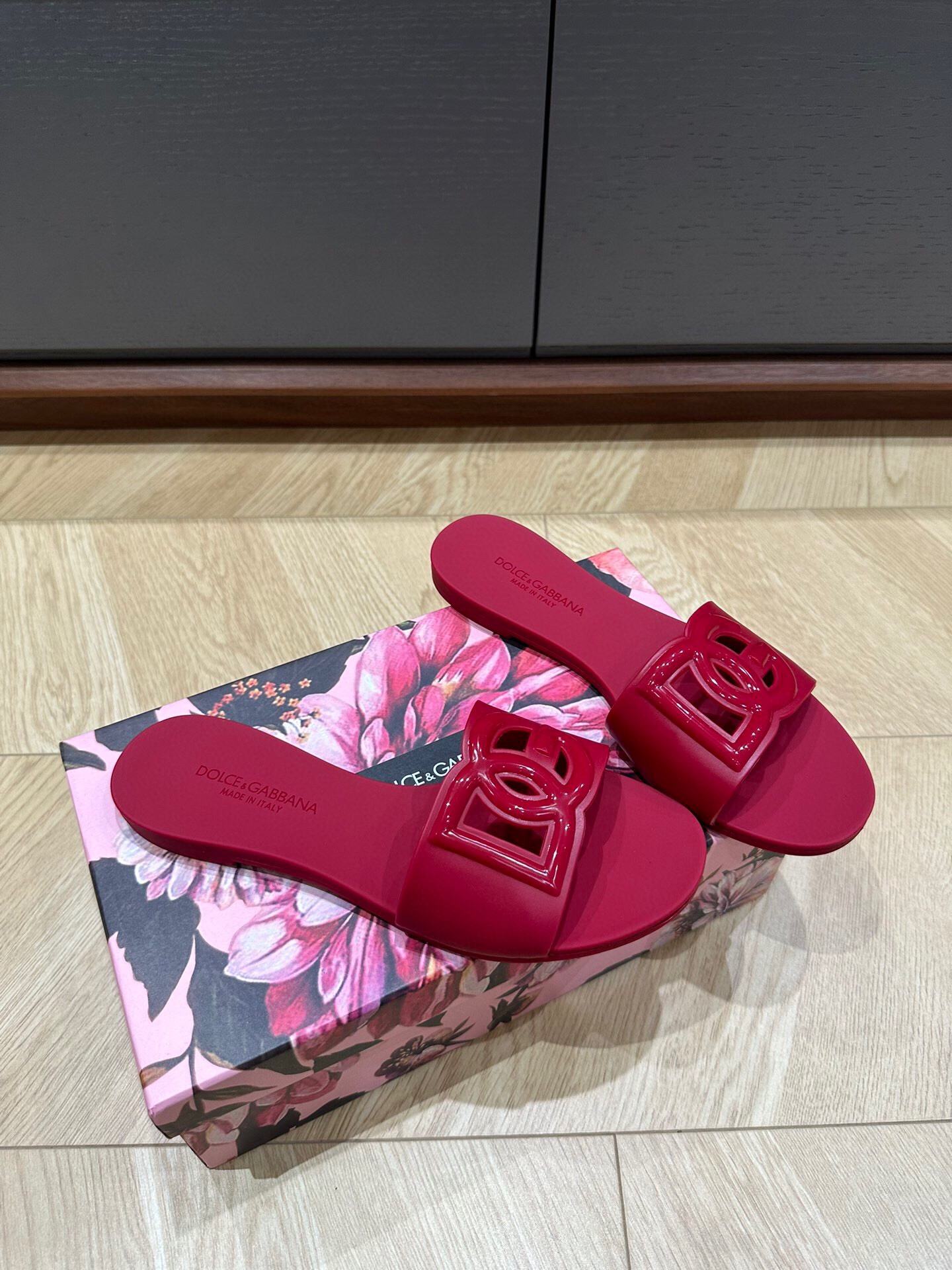 돌체앤가바나 2024 여성용 PVC 슬리퍼 WA3342 OS