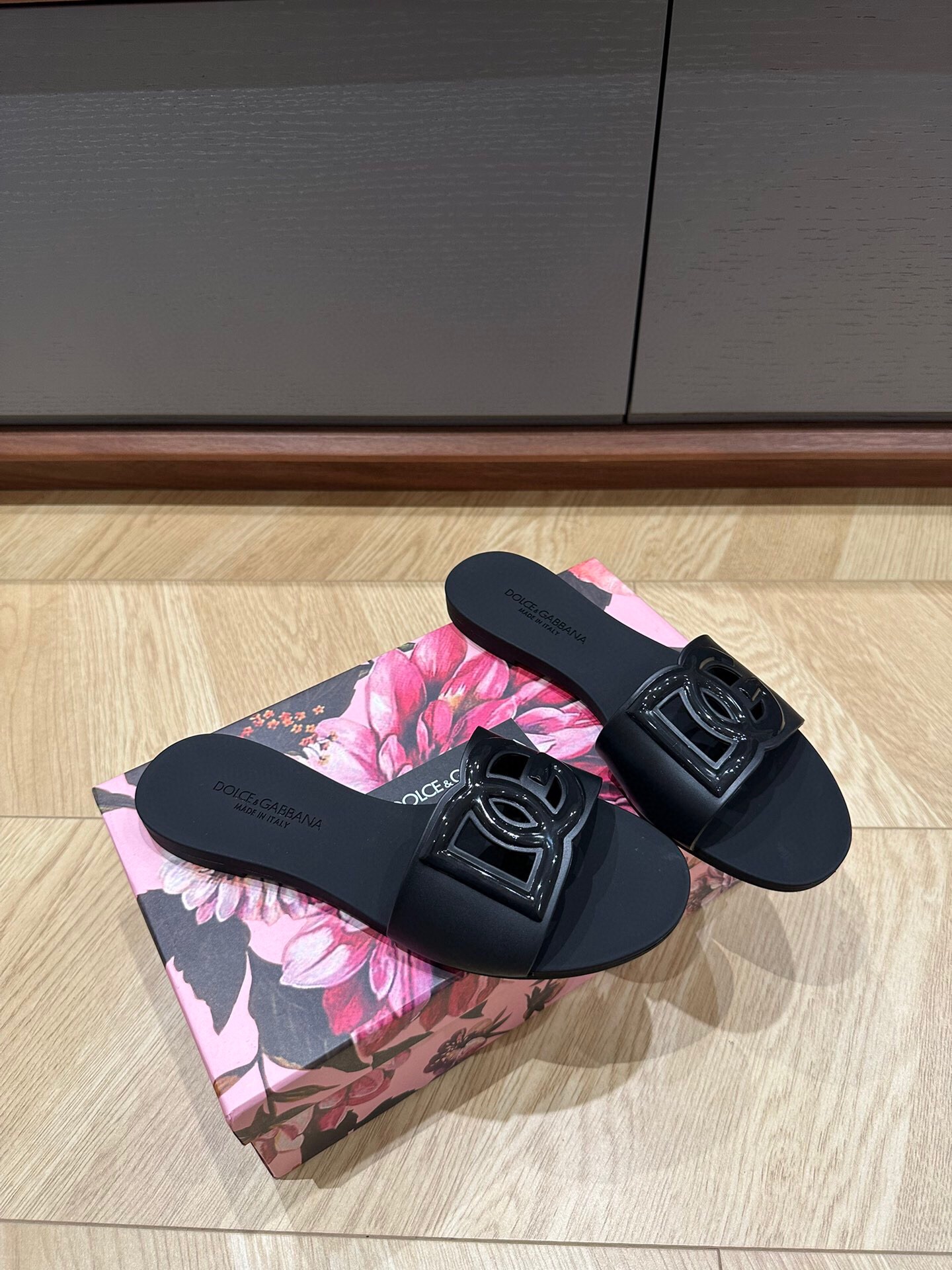 돌체앤가바나 2024 여성용 PVC 슬리퍼 WA3344 OS