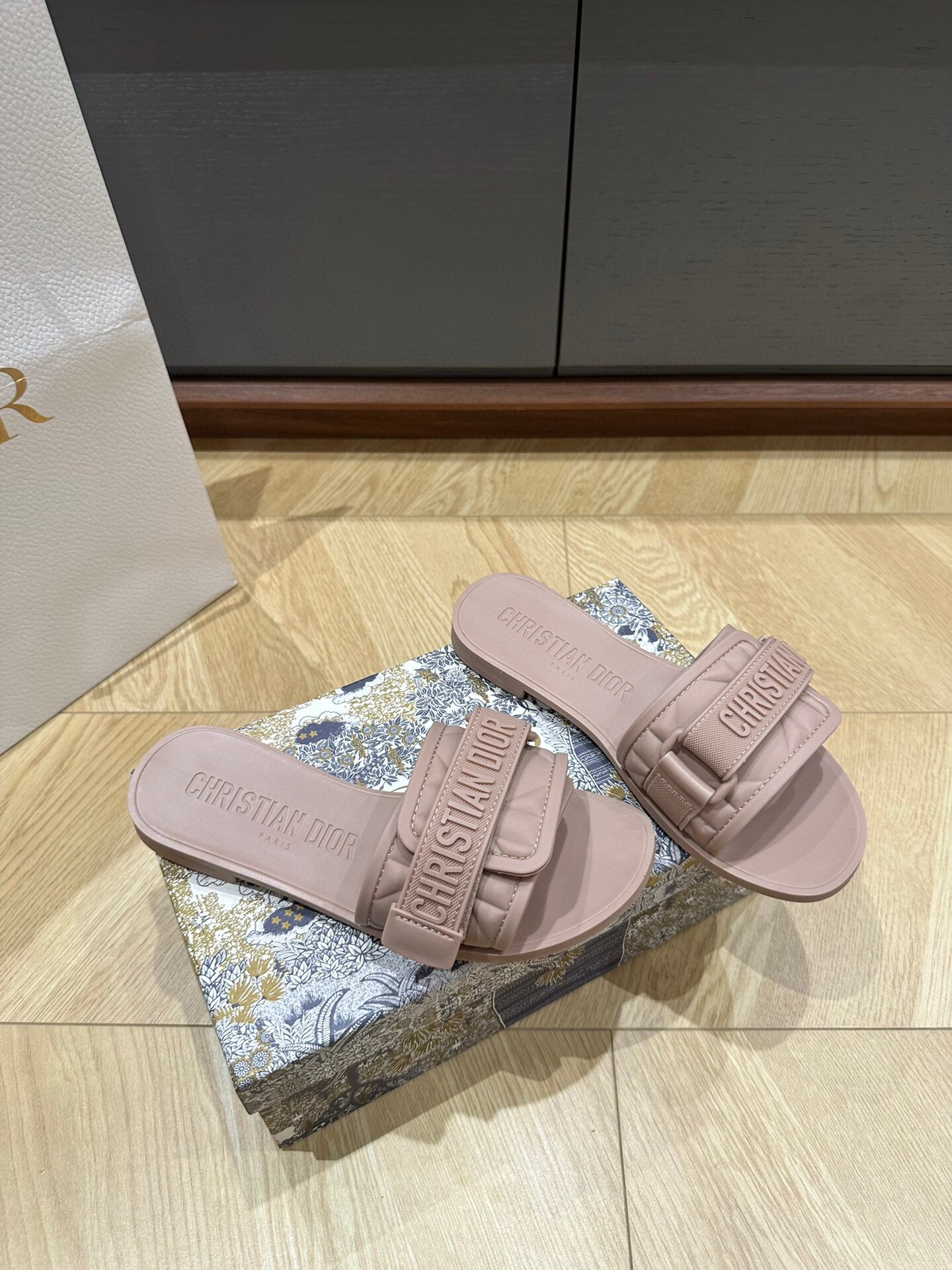 크리스챤 디올 2024 여성용 PVC 슬리퍼 WA3348 OS