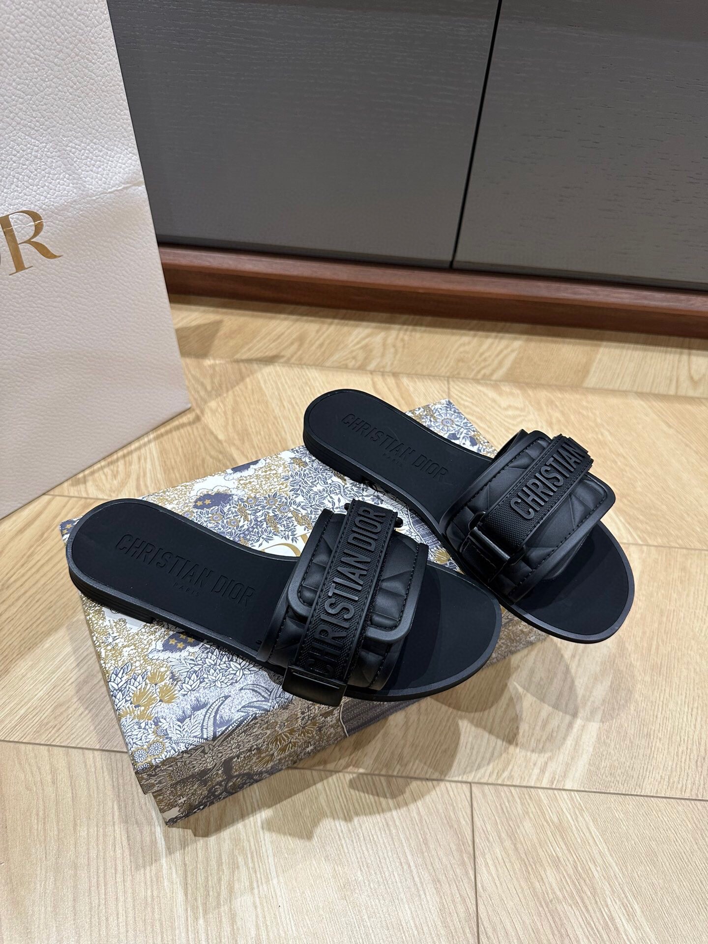 크리스챤 디올 2024 여성용 PVC 슬리퍼 WA3349 OS
