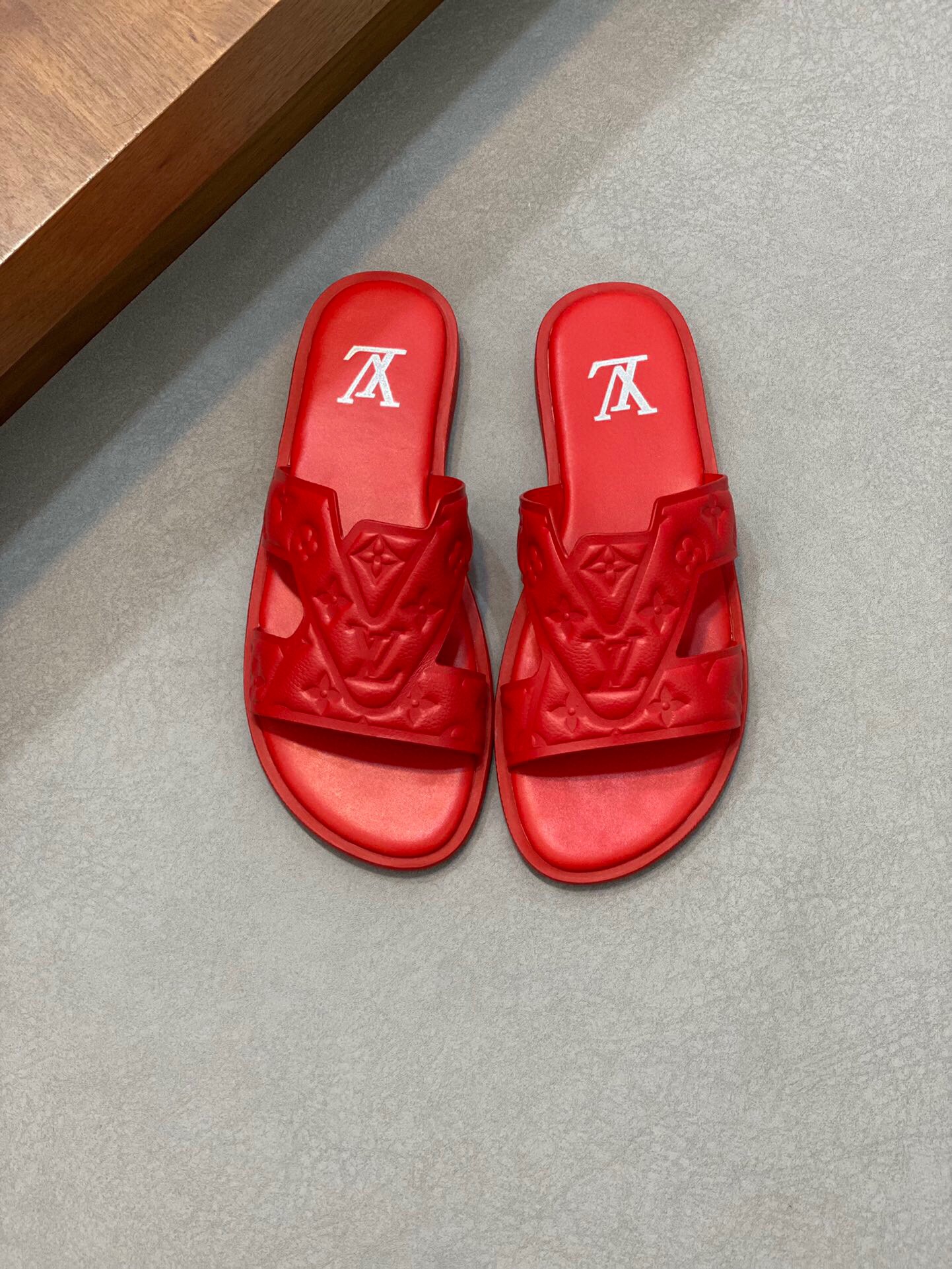 루이비통 2024 남성용 슬리퍼 LV593 SH-E