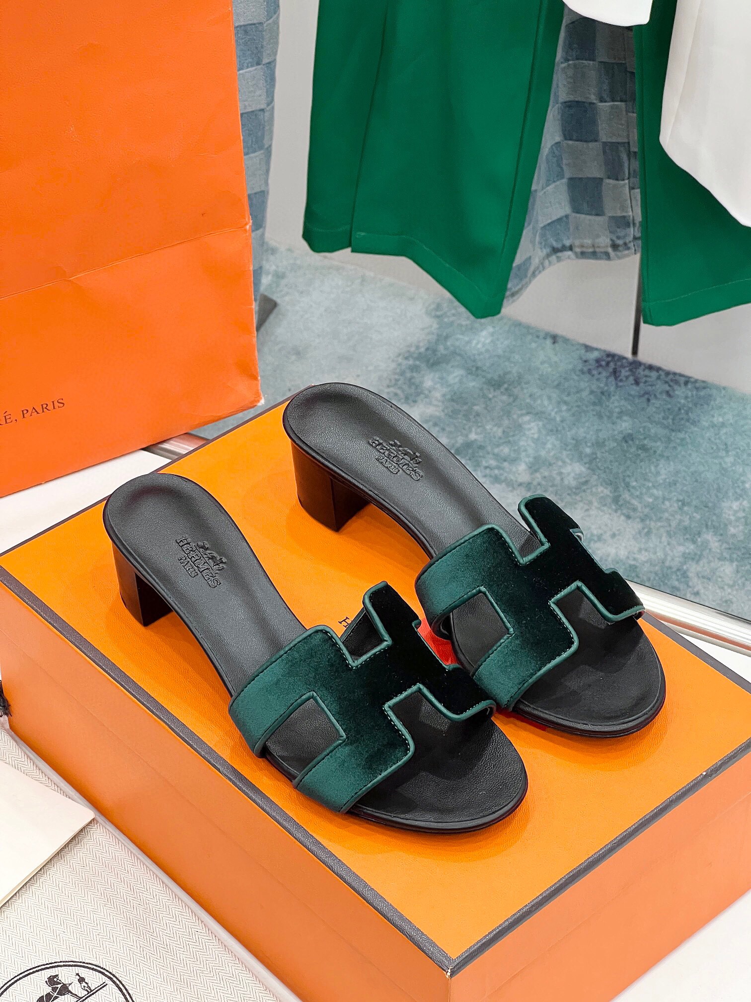 에르메스 2024 여성용  슬리퍼 WA3668 DN