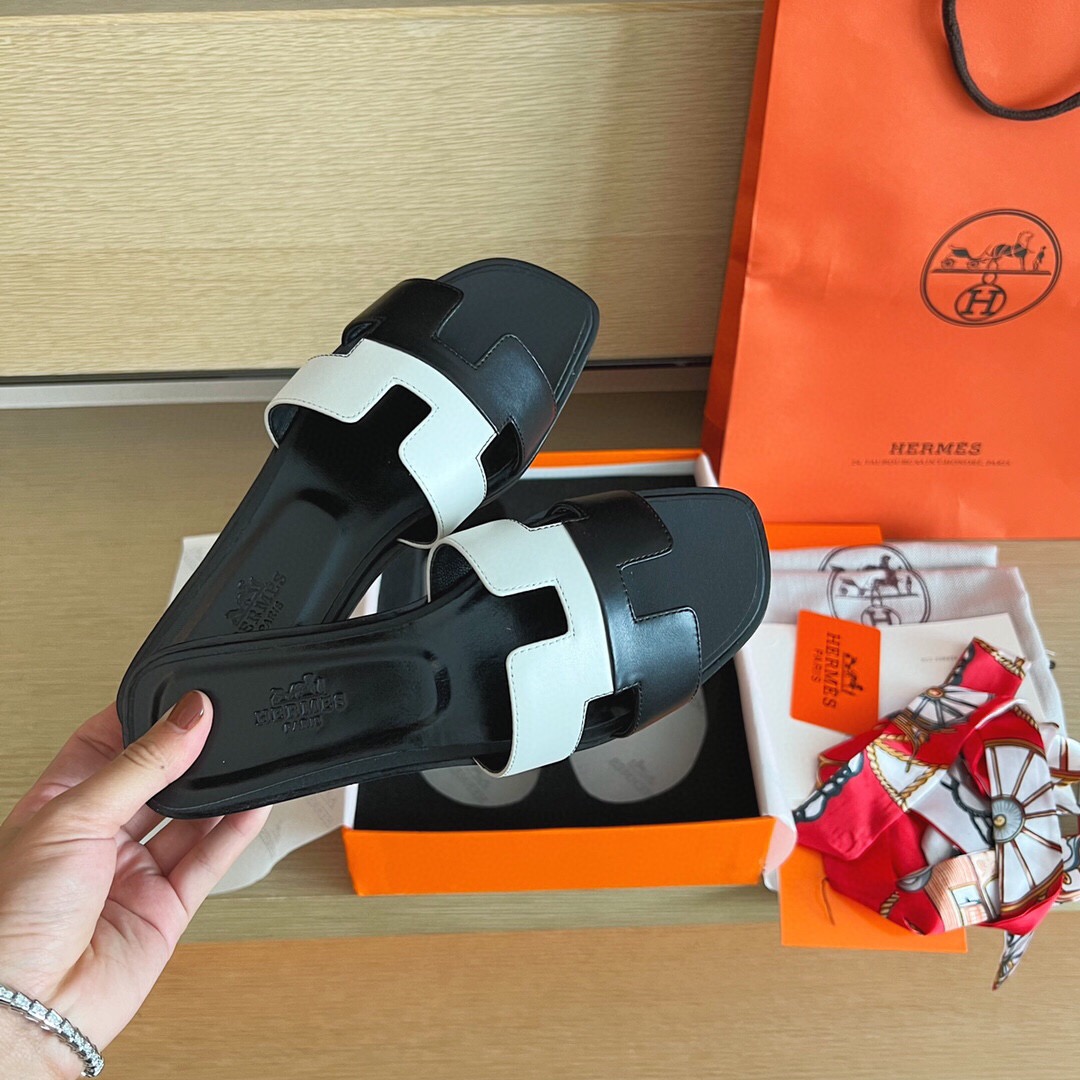 에르메스 2024 여성용  슬리퍼 WA3697 DN