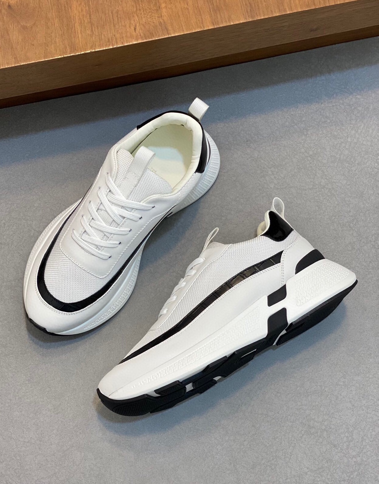 에르메스 2024 남성용 스니커즈 HM351 SH-E