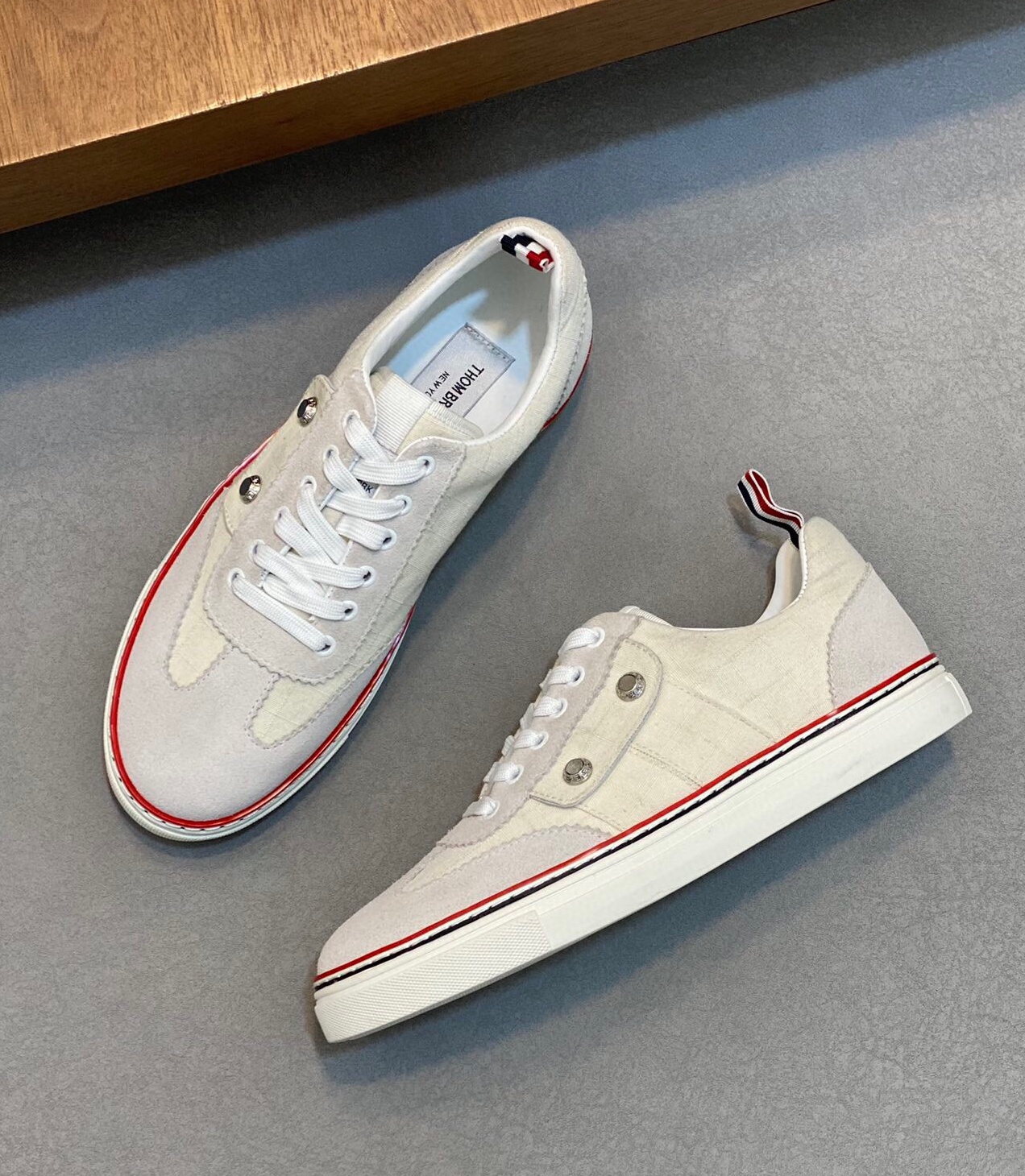 톰브라운 2024 남성용 스니커즈 TB031 SH-E