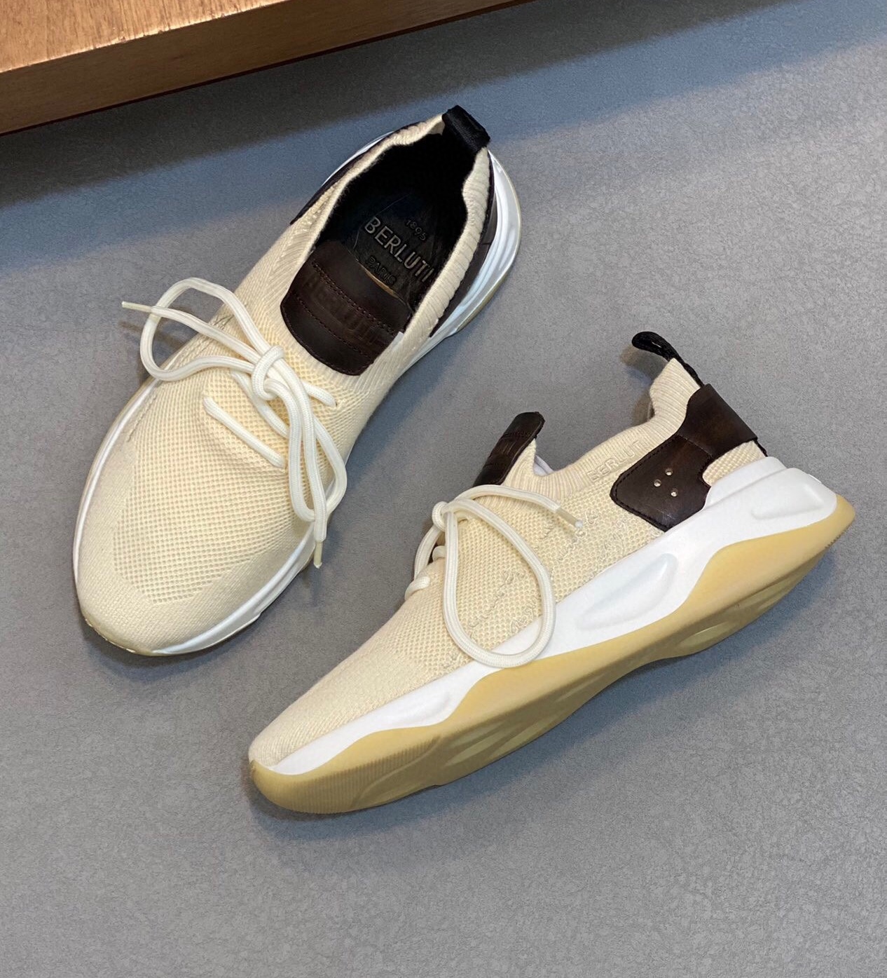 벨루티 2024 남성용 스니커즈 BL082 SH-E