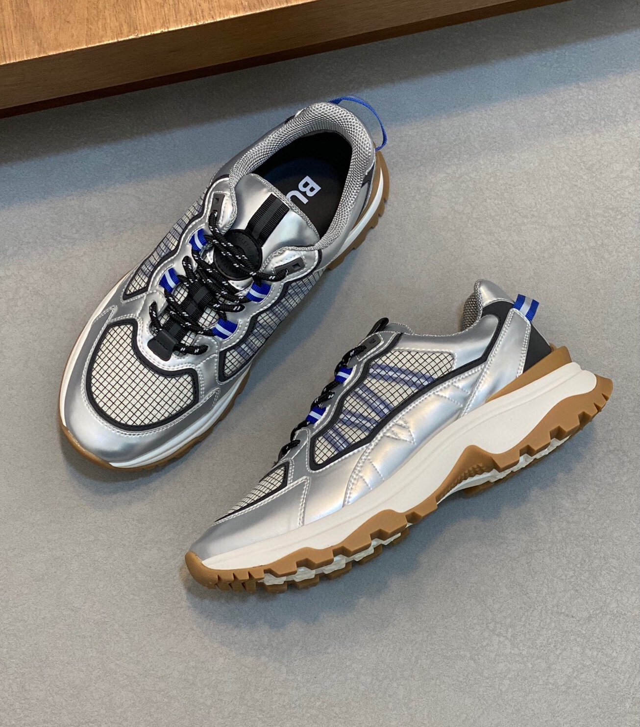 버버리 2024 남성용 스니커즈 BU075 SH-E