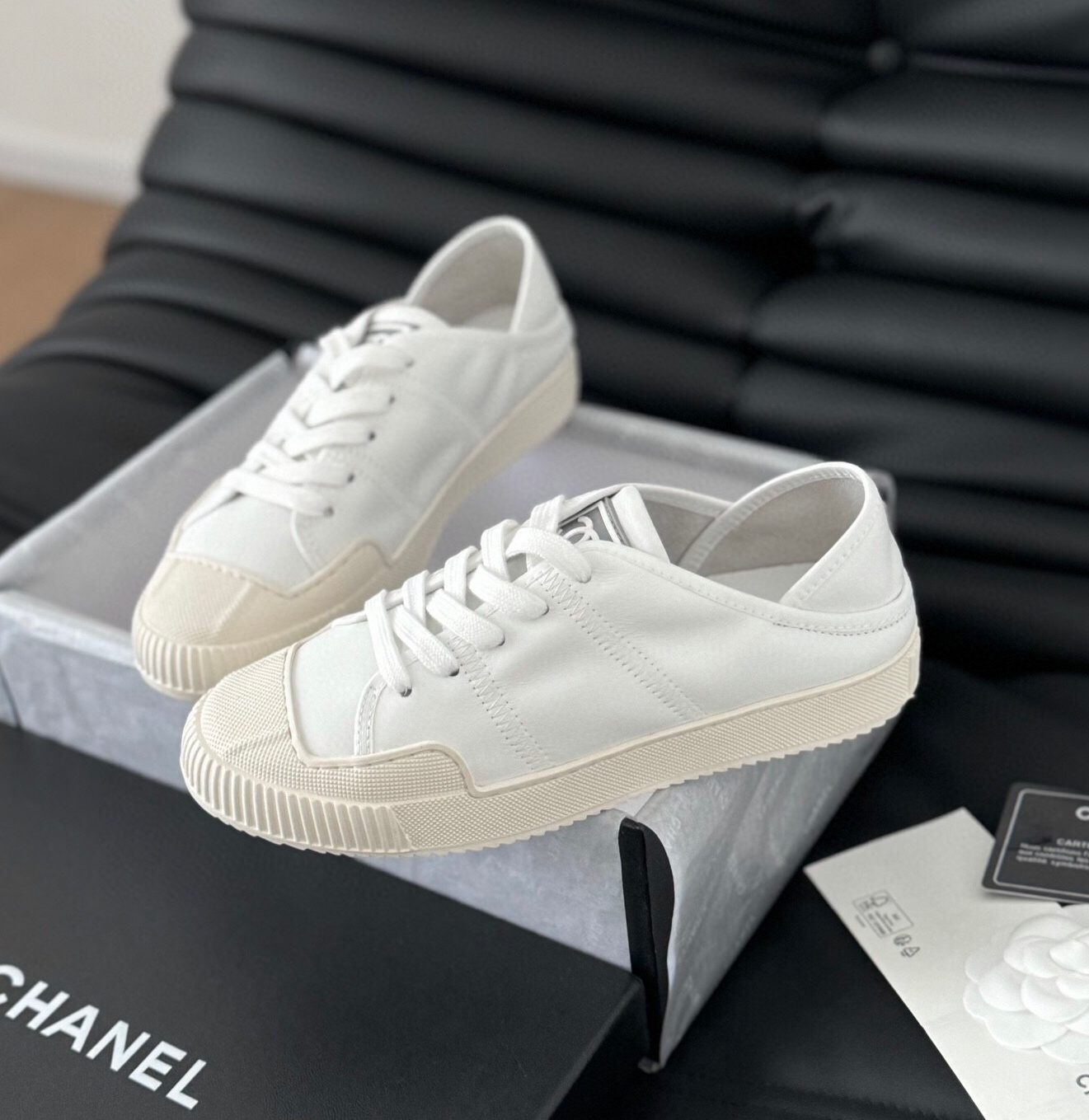 샤넬 2024 여성용 스니커즈 WA4053 DN