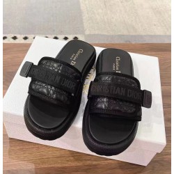 크리스챤 디올  2024 여성용 슬리퍼  WA4095 DN