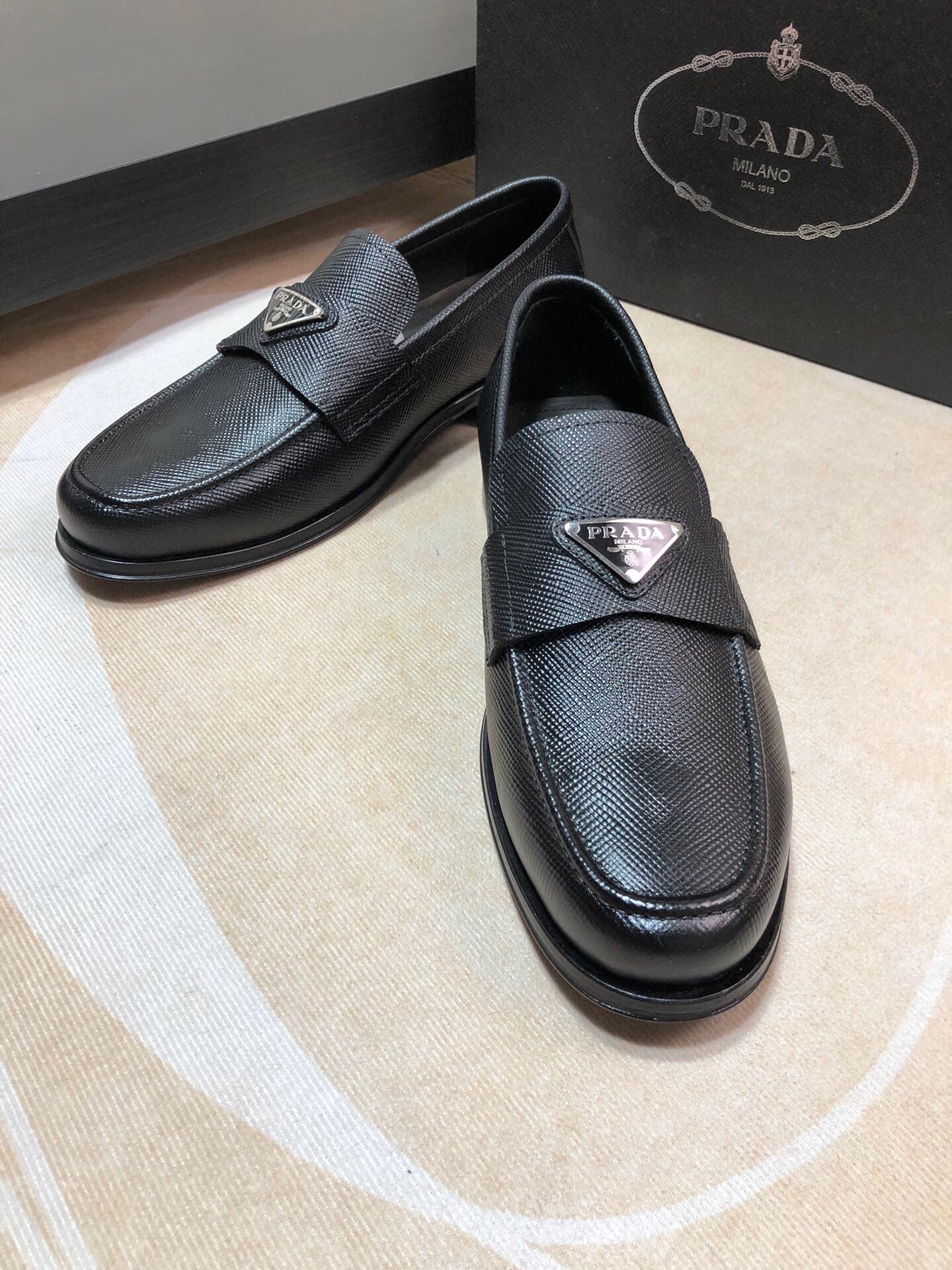 프라다 2024 남성용 로퍼 PD515  SH-E