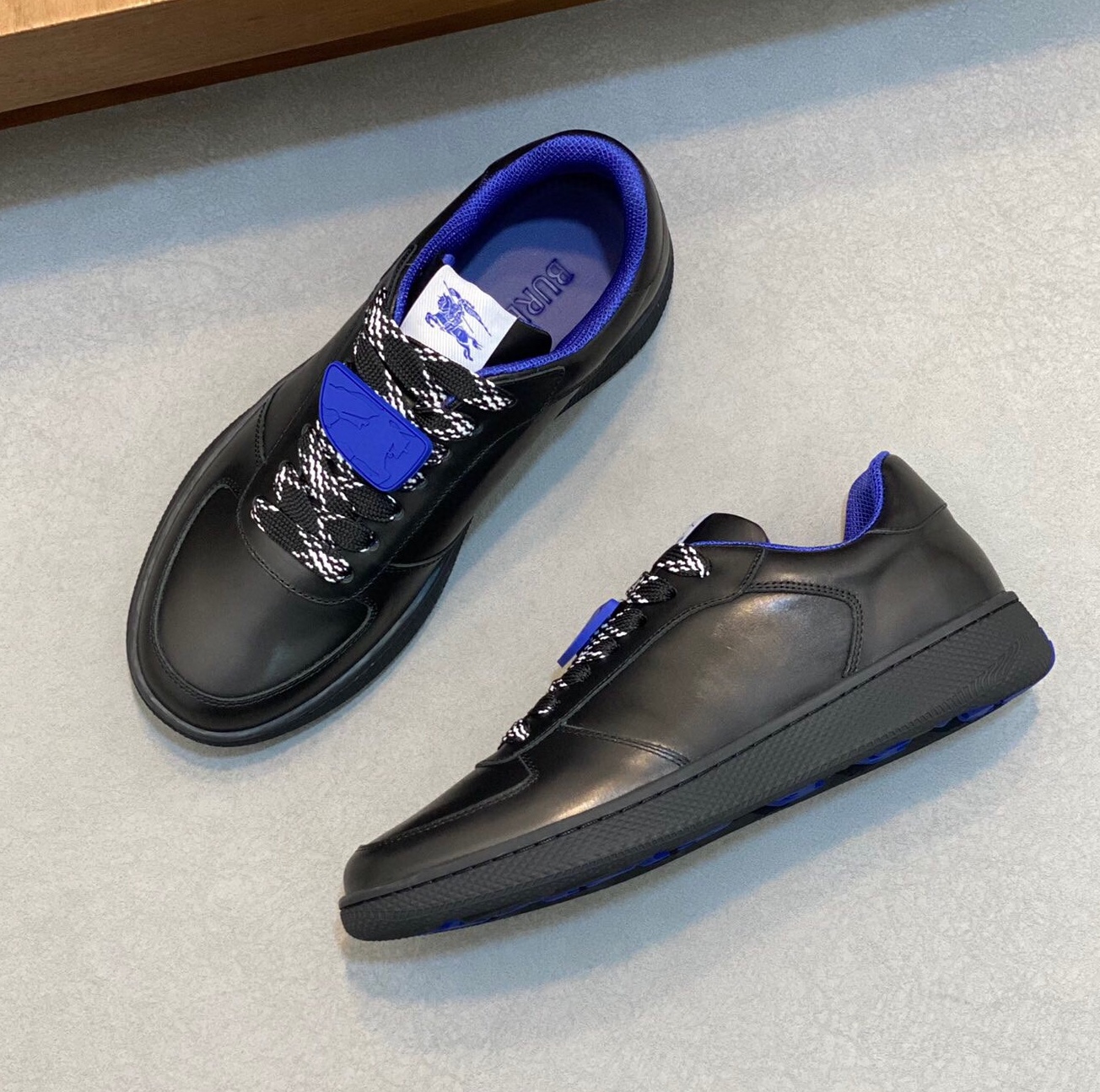 버버리 2024 남성용 스니커즈 BU086 SH-E