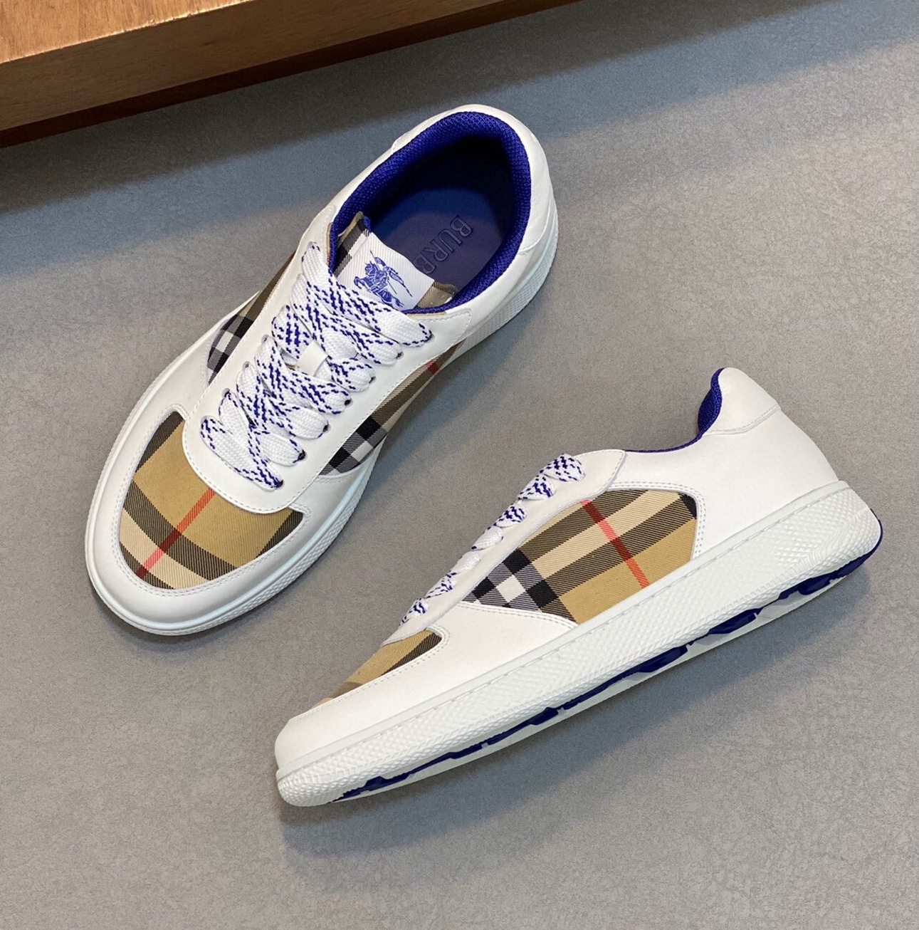 버버리 2024 남성용 스니커즈 BU091 SH-E