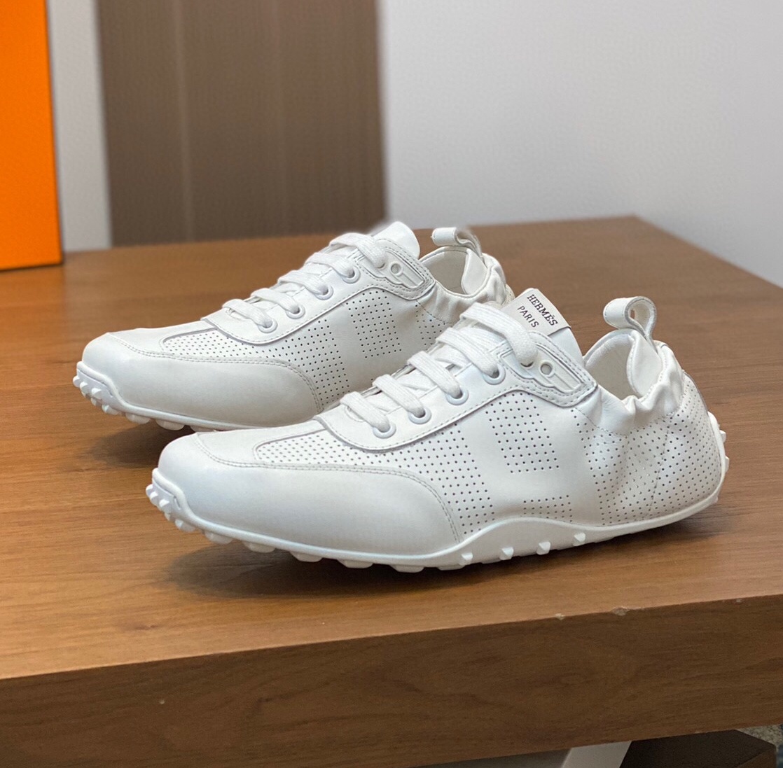 에르메스 2024 남성용 스니커즈 HM389 SH-E