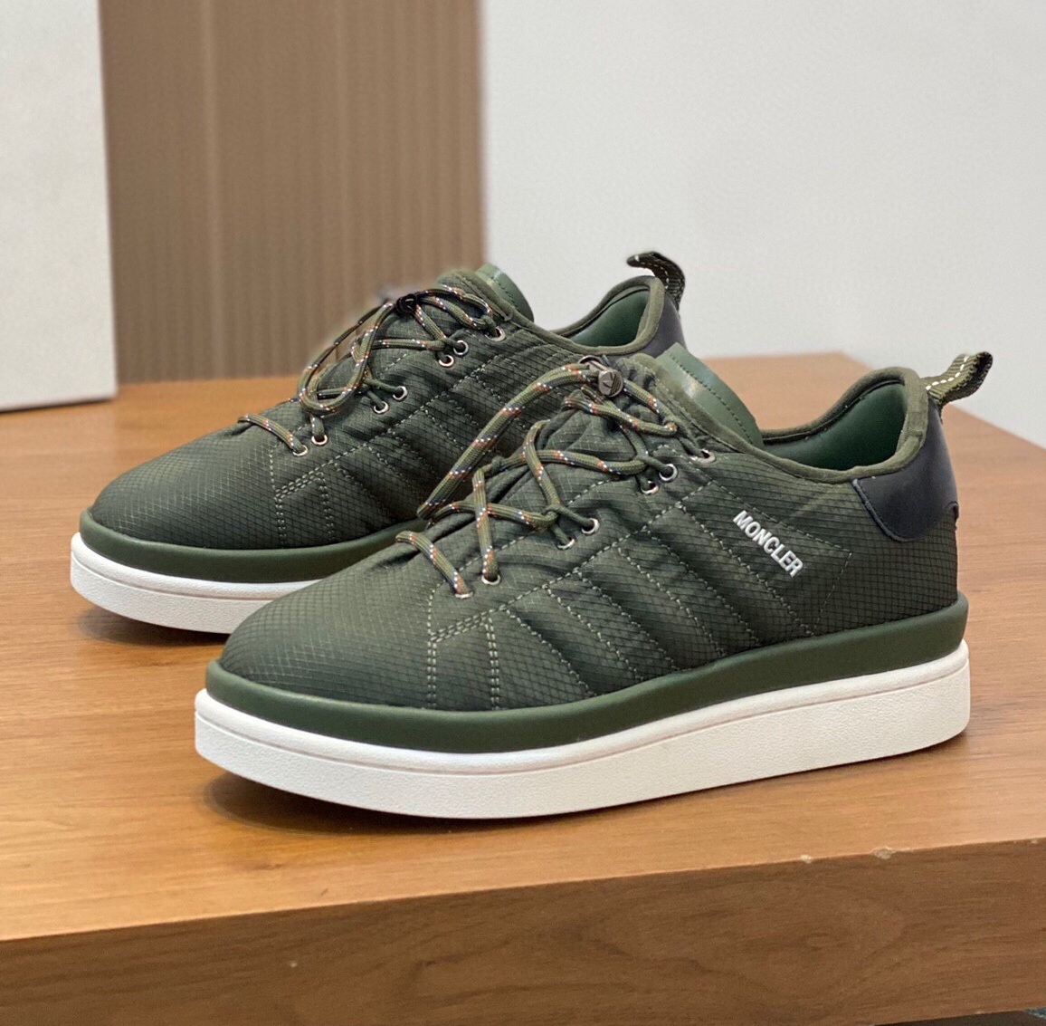 몽클레어 2024 남성용 스니커즈 MC043 SH-E
