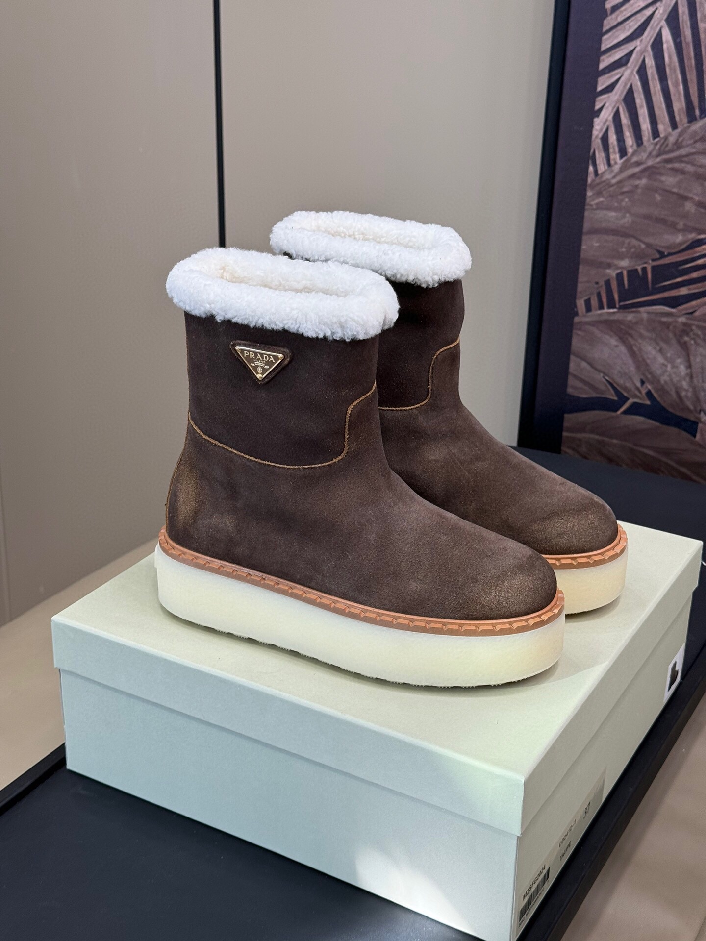 프라다 2024 여성용 울 부츠 WA4513 DN