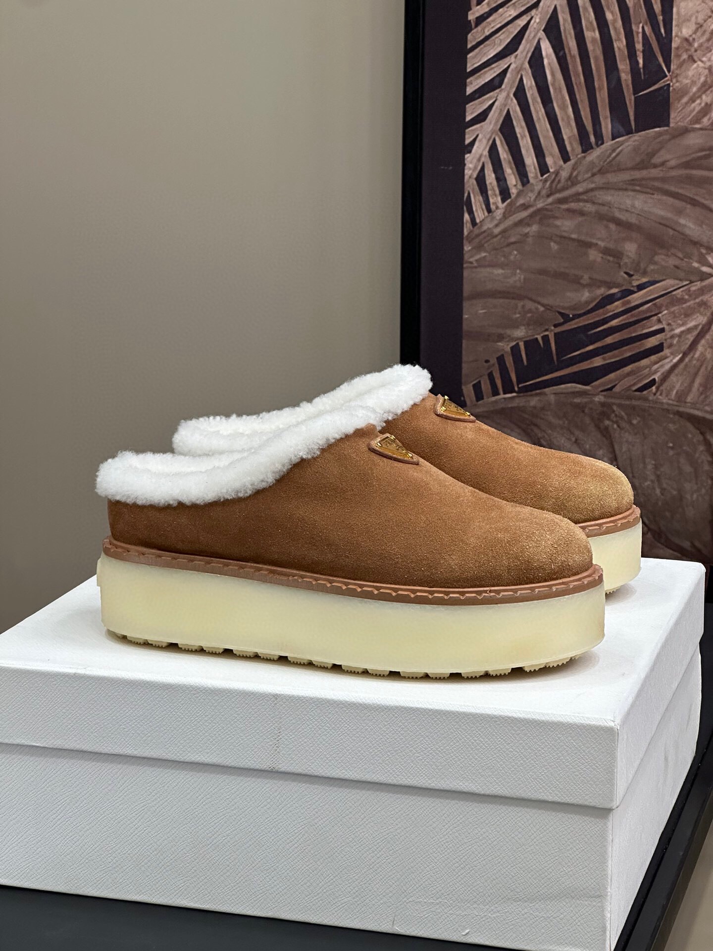 프라다 2024 여성용 스웨이더 슬리퍼 WA4580 DN