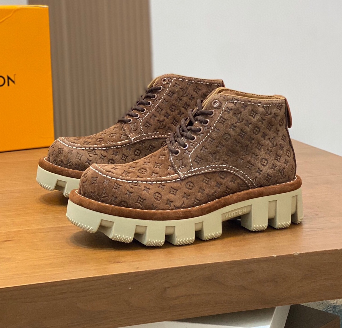 루이비통 2024 남성용 부츠 LV684 SH-E
