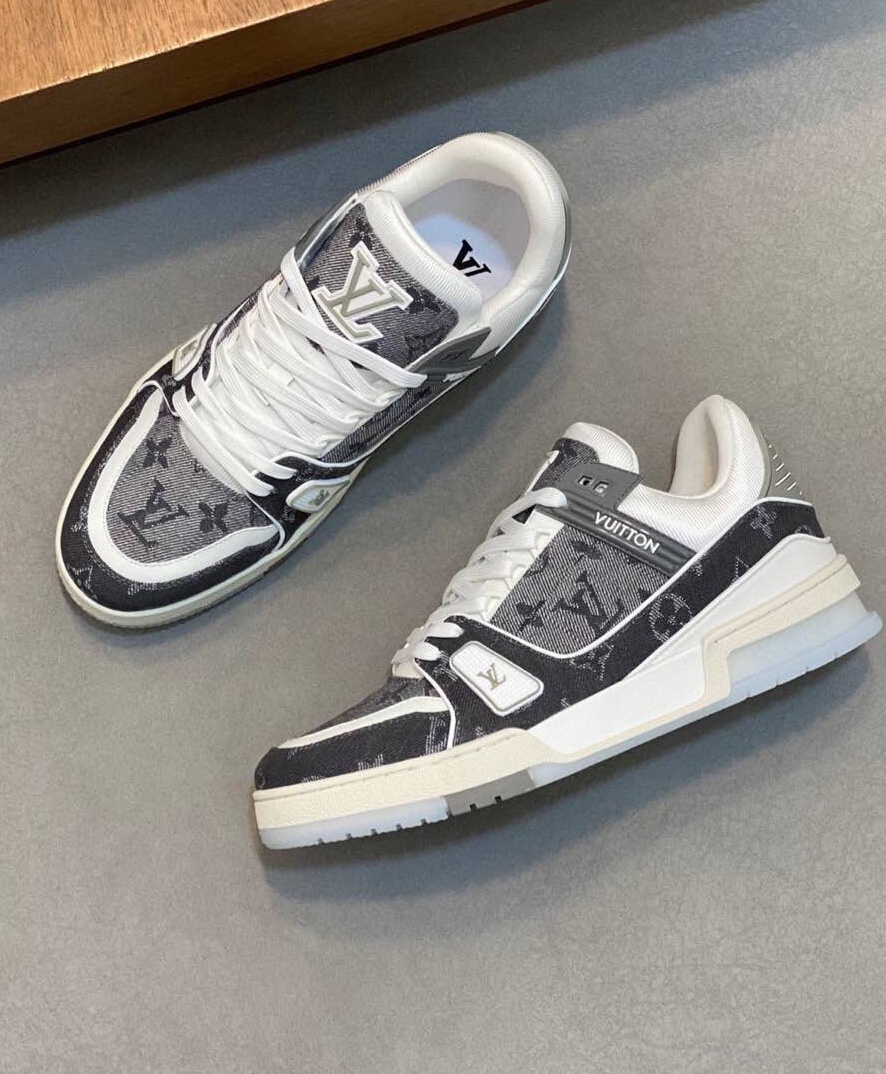 루이비통 2025 남성용 스니커즈 LV702 SH-E