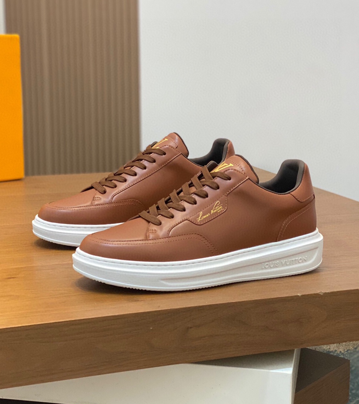 루이비통 2025 남성용 스니커즈 LV708 SH-E