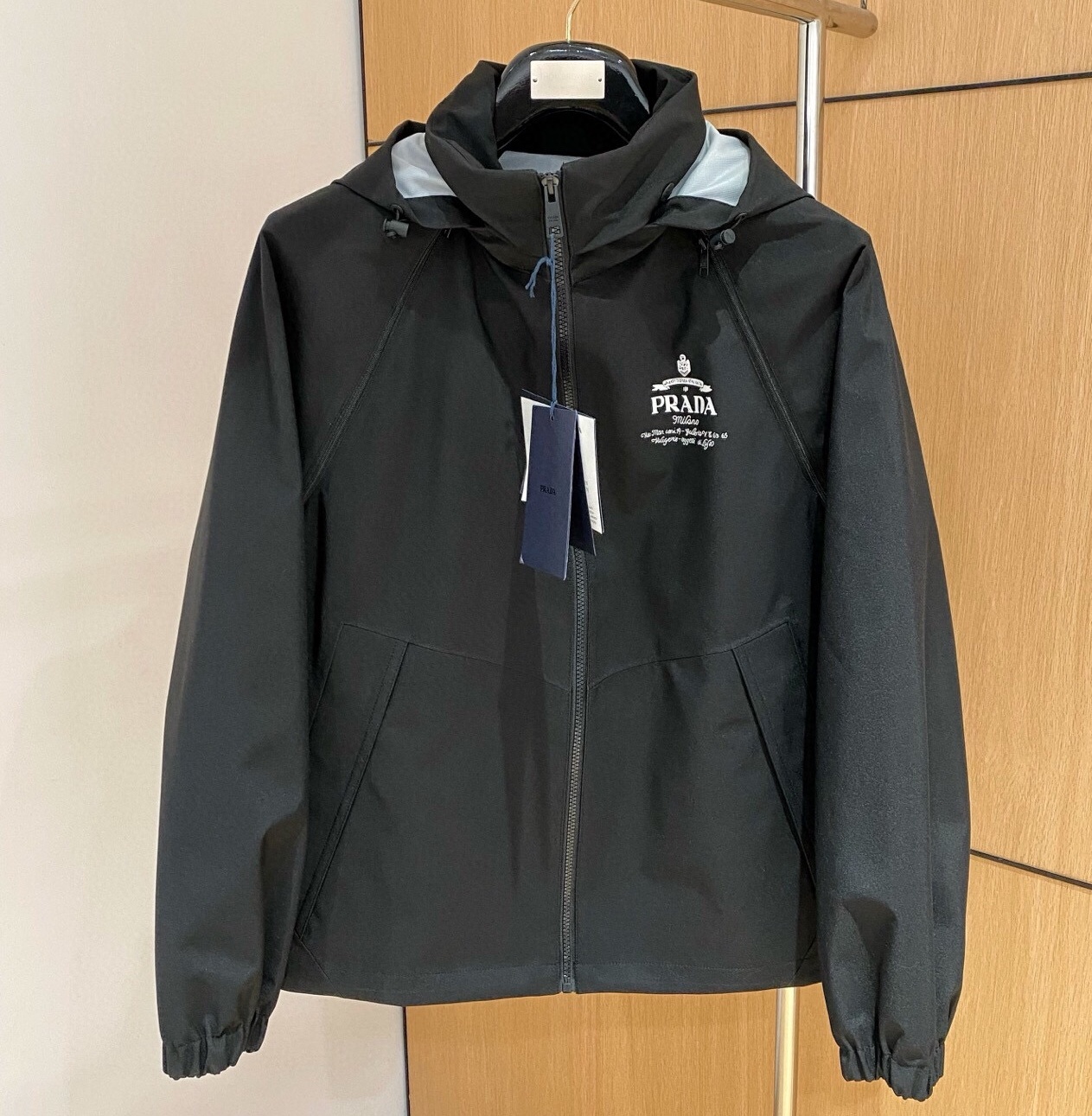 프라다 2025 남성용 후드자켓 PD1128 YB