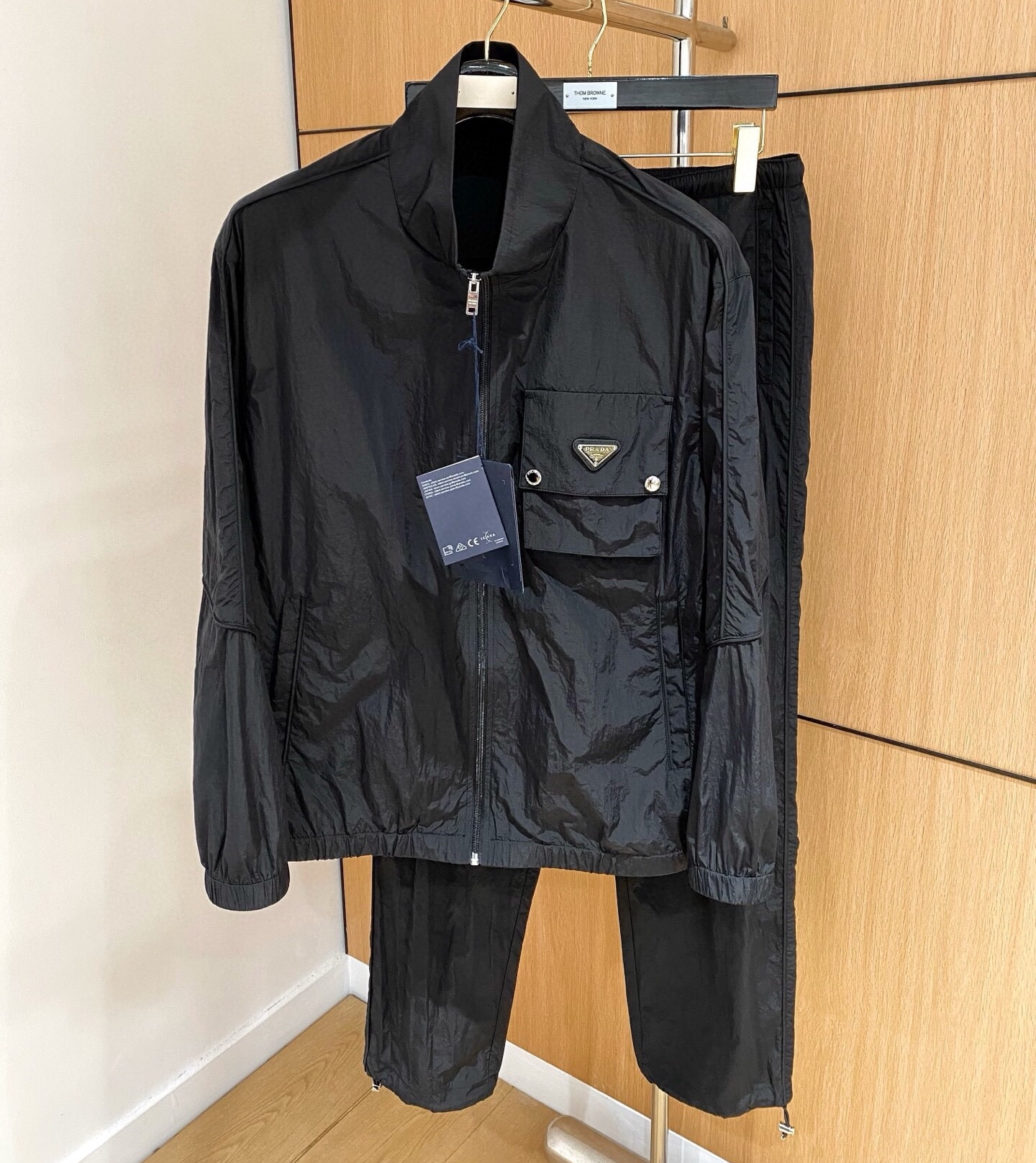 프라다 2025 남성용 추리닝세트 PD1132 YB