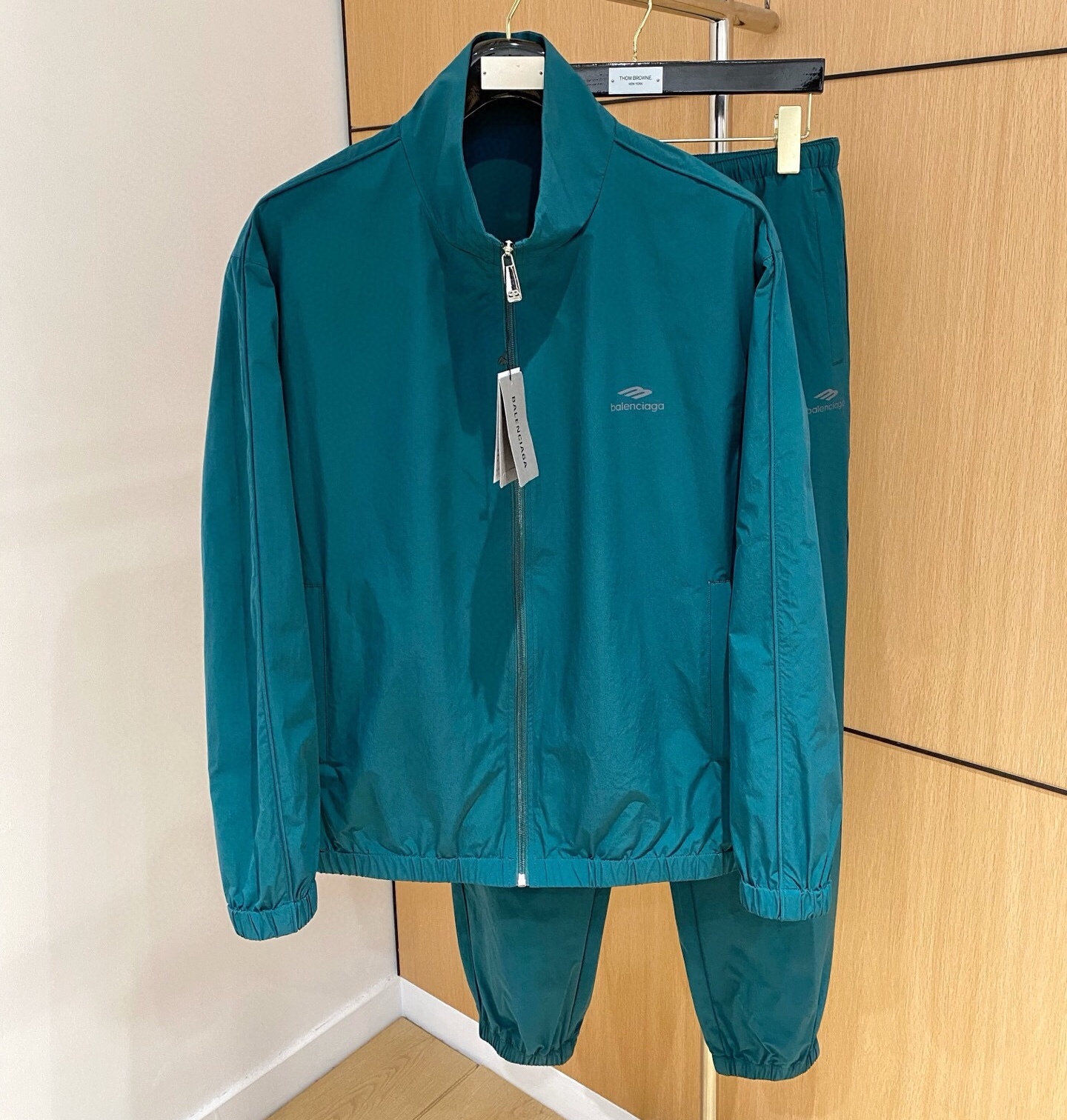 발렌시아가 2025 남성용 추리닝세트 BL1169 YB