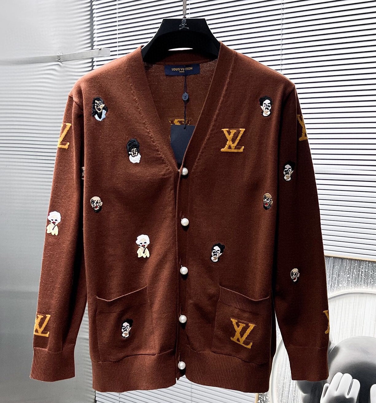 루이비통 2025 남성용 울혼방 가디건 LV1639 PD