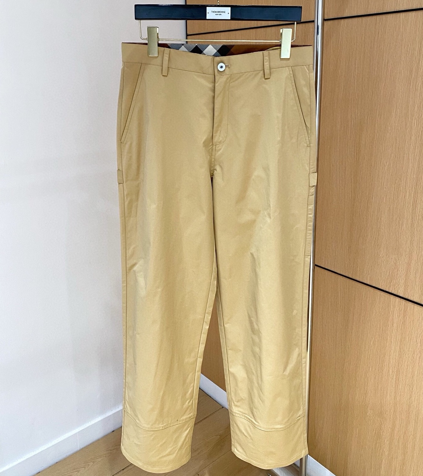 버버리 2025 남성용 바지 BU1185 YB