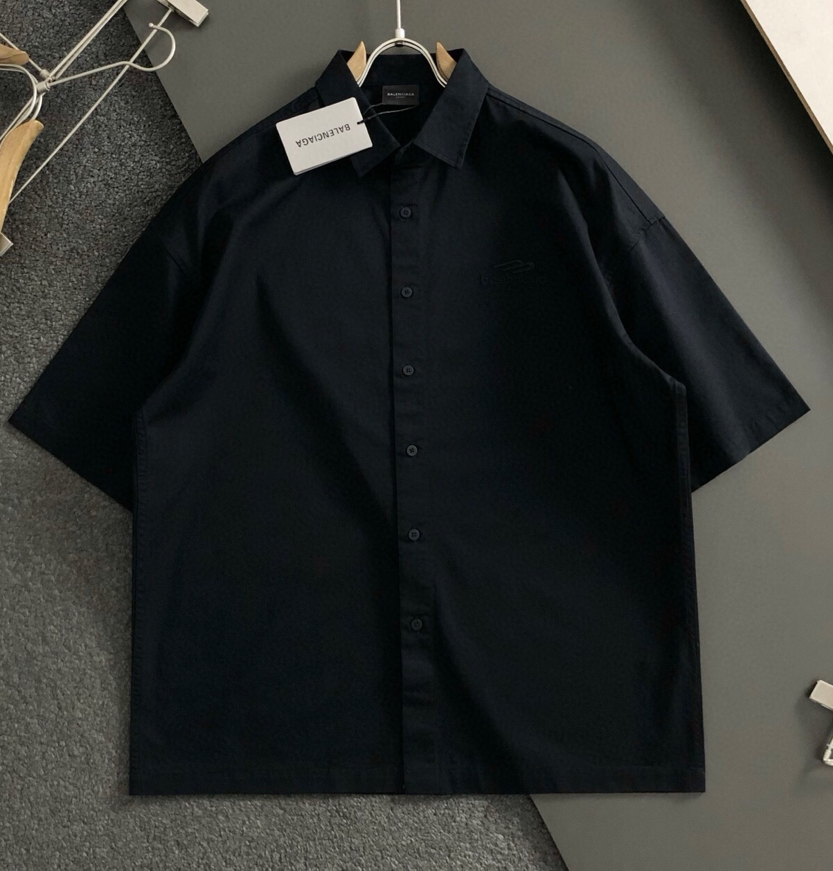 발렌시아가 2025 남성용 빈팔셔츠 BL1187 PD