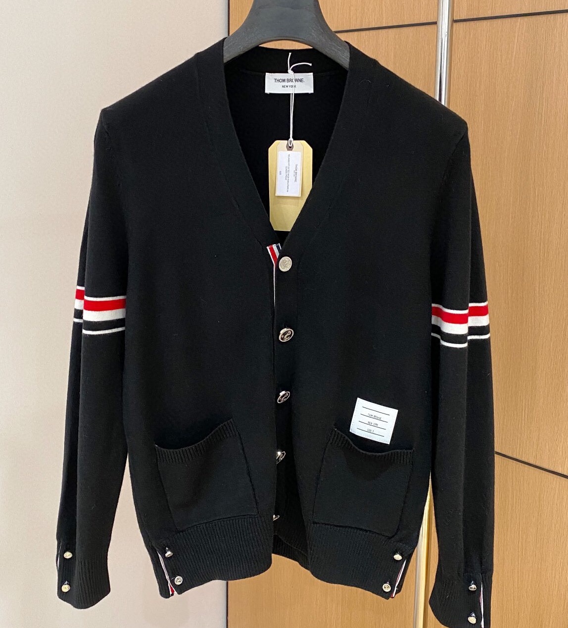톰브라운 2025 남성용 울혼방 가디건 TB1139 PD