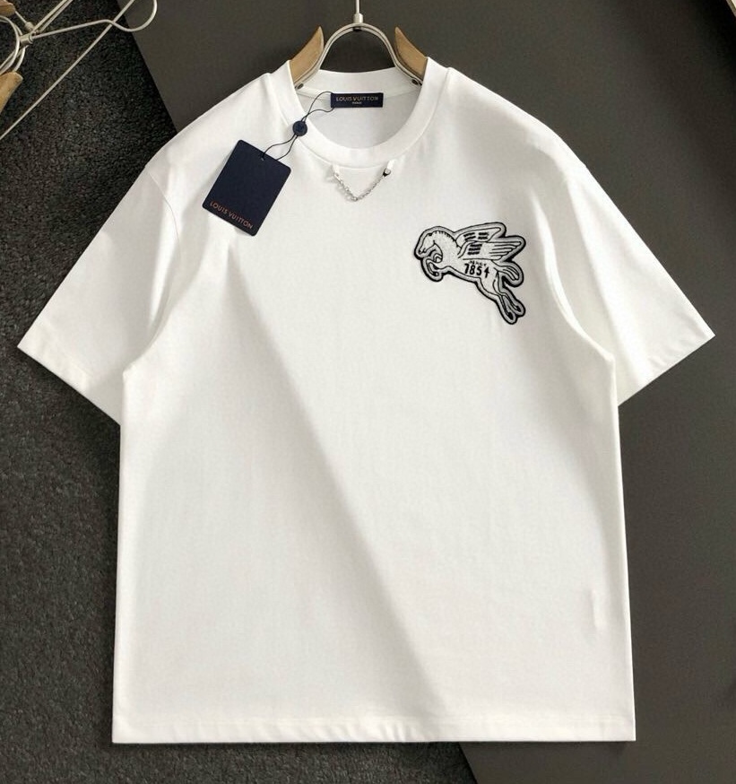 루이비통 2025 남성용 반팔티 LV1686 YB